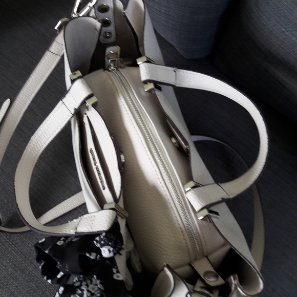 NWT STEVE MADDEN SATCHEL HANDBAG AND CLUTCH - Picture 6 of 10